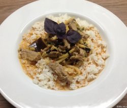 Rindercurry mit Aubergine und Kokosmilch