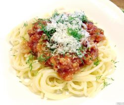 Pasta mit Salsiccia in der Toskana zubereitet
